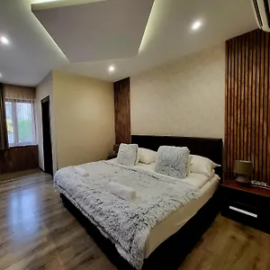 4* Bed & Breakfast Ven Diofa De Lux Panzio
